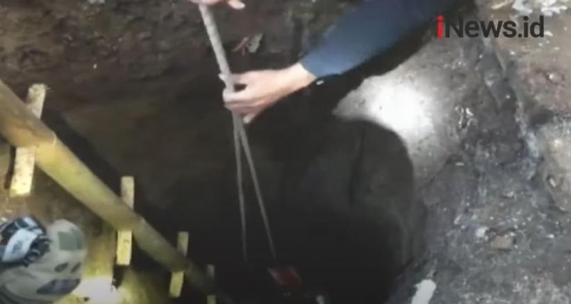 Polisi Dalami Kasus Penemuan Mayat Terlilit Tali di Dalam Sumur
