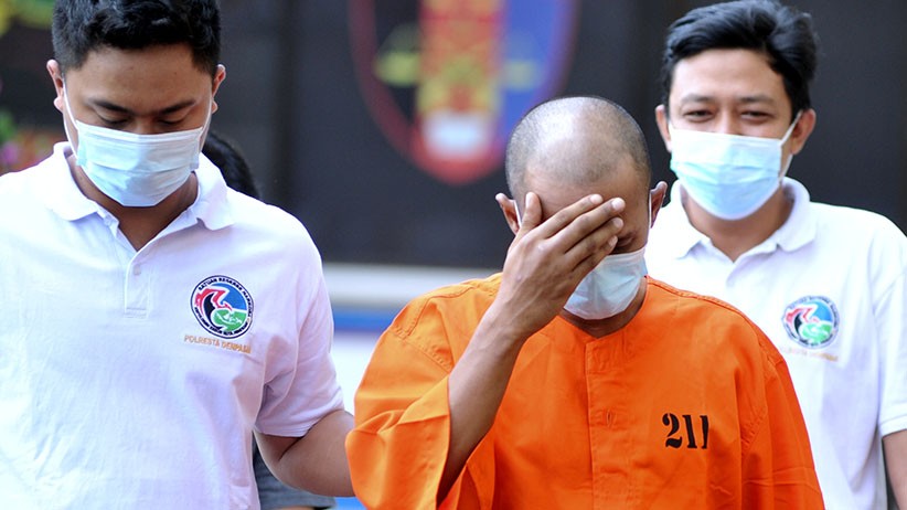 Kurir 1 Kg Sabu dan 230 Butir Ekstasi Ditangkap Satresnarkoba Polresta Denpasar - Bagian 2