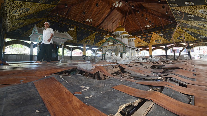 Baru Direnovasi, Kompleks Makam Syekh Burhanuddin Sumbar Rusak - Bagian 1