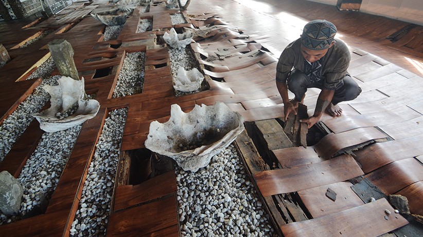 Baru Direnovasi, Kompleks Makam Syekh Burhanuddin Sumbar Rusak - Bagian 2