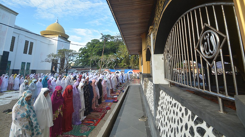 Jemaah Tarekat Syattariyah Sumatera Barat Sholat Idul Adha Hari Ini - Bagian 1