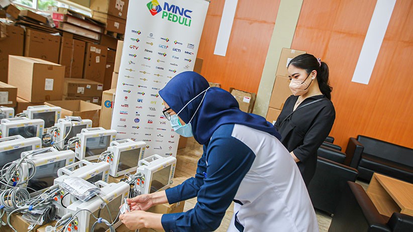MNC Peduli Salurkan Medical Bed dan Hazmat untuk RS Extensi RSPJ Asrama Haji Jakarta - Bagian 3
