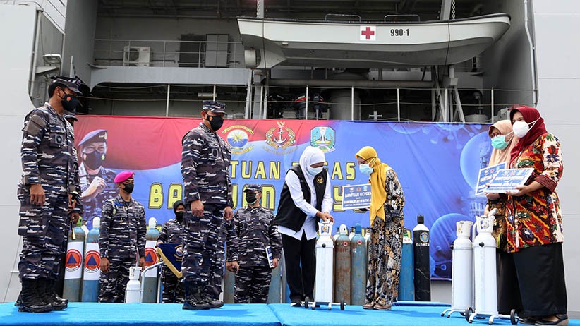 TNI AL Siagakan KRI dr Soeharso-990 sebagai Depo Isi Ulang Oksigen Gratis - Bagian 2