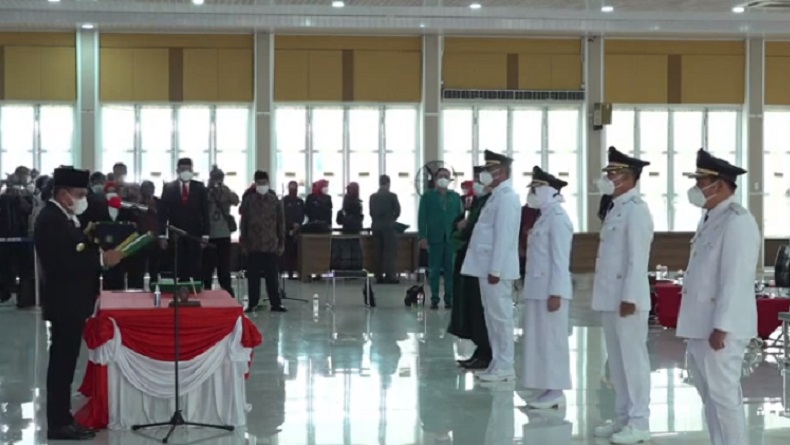 Lantik Bupati-Wakil Bupati Labusel dan Madina, Edy Rahmayadi Minta Jaga Kekompakan