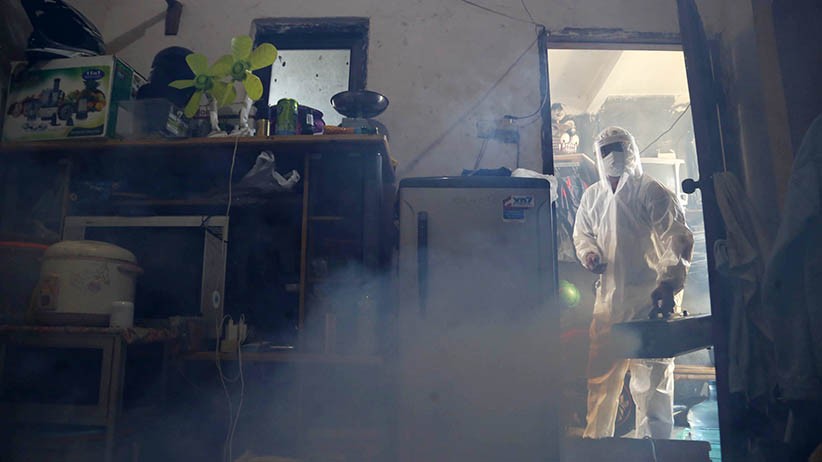 Kasus Covid-19 Tinggi, Jurnalis Ini Tawarkan Jasa Fogging Disinfektan Gratis - Bagian 1