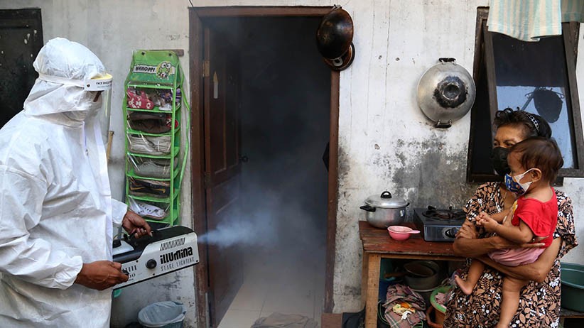 Kasus Covid-19 Tinggi, Jurnalis Ini Tawarkan Jasa Fogging Disinfektan Gratis - Bagian 2