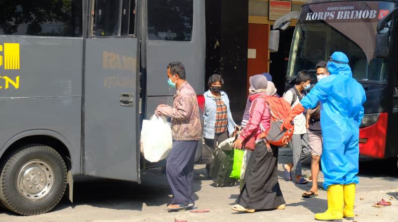 Positif Covid-19, Puluhan Warga Klaten Dievakuasi ke Asrama Haji Donohudan 