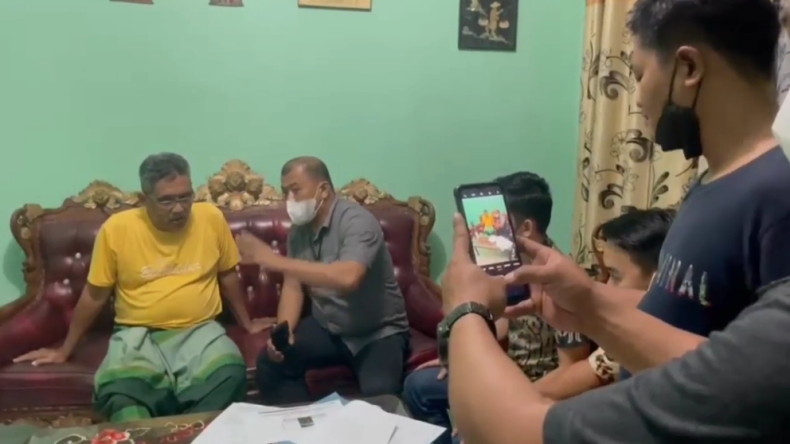 Unggah dan Sebarkan Video Hoaks, Guru di Metro Lampung Dijemput Polisi