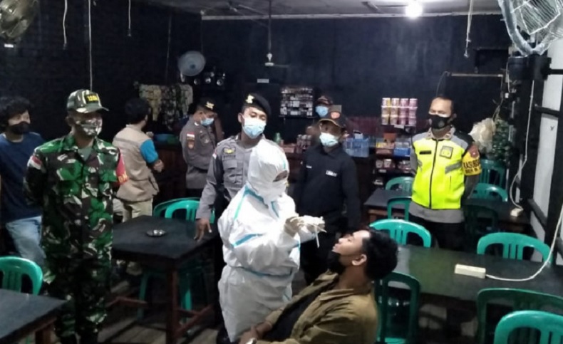 Razia di Perbatasan RI-Malaysia, 2 Orang Pengunjung Warkop Positif Covid-19