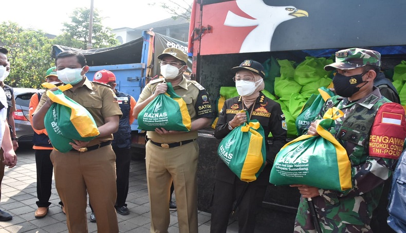 Atasi Dampak PPKM Darurat, Bantuan Sosial Mulai Disebar di Sumedang 