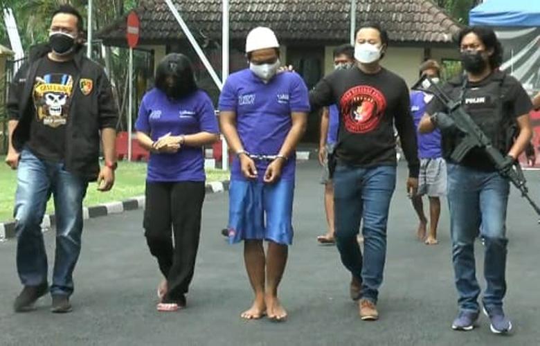 title Perempuan Muda Otaki Perampokan Pengusaha di Semarang, Begini Modusnya Perempuan Muda Otaki Perampokan Pengusaha di Semarang, Begini Modusnya
