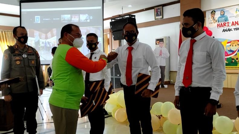 title Berhasil Tangkap Predator Anak, Tim Buser Naga Dapat Penghargaan dari Gubernur Babel Berhasil Tangkap Predator Anak, Tim Buser Naga Dapat Penghargaan dari Gubernur Babel