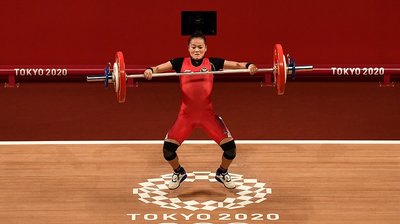 Momen Lifter Windy Cantika Aisah Sabet Medali Pertama untuk Indonesia - Bagian 3