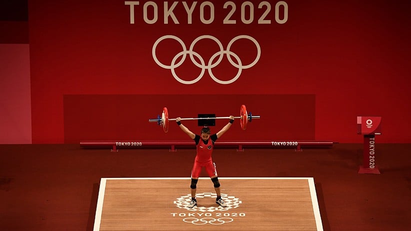 Momen Lifter Windy Cantika Aisah Sabet Medali Pertama untuk Indonesia - Bagian 1
