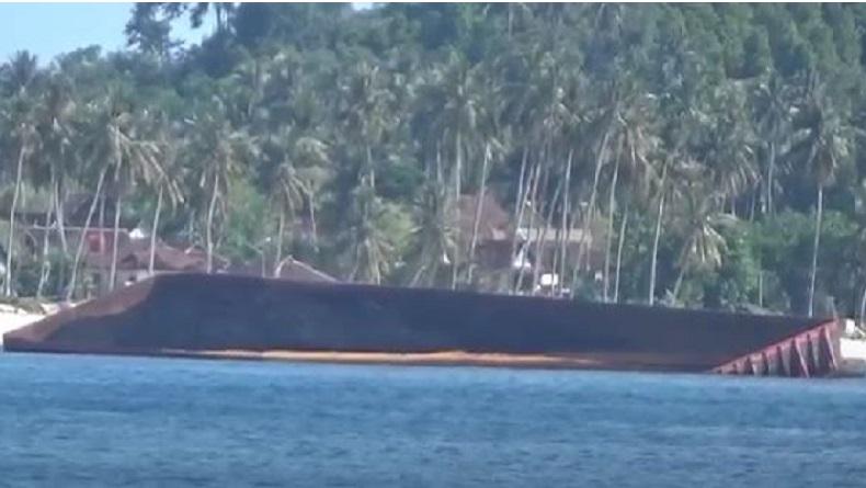 Sepekan Sudah, Kapal Tongkang Muatan Batu Bara Karam di Perairan Pesisir Barat