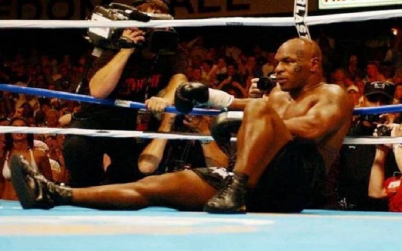 Bukan Dalam Ring, Ini Kekalahan Terbesar yang Paling Disesali Mike Tyson 