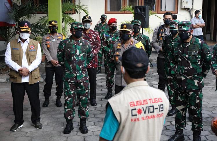 Kunjungi Selter Terpusat Asrama Haji DIY, Ketua Satgas Covid-19 Titip 2 Pesan Ini