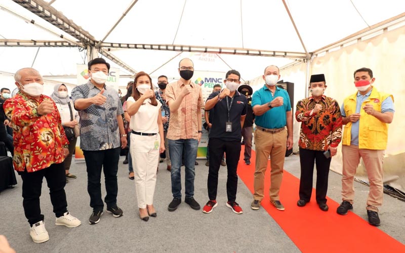 Sandiaga Uno Tinjau Sentra Vaksin Covid-19 di MNC Studio Kebon Jeruk  - Bagian 4