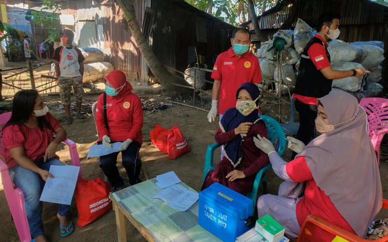 Tak Perlu Repot, Warga Gowa Terima Vaksin Covid-19 di Rumah  - Bagian 4