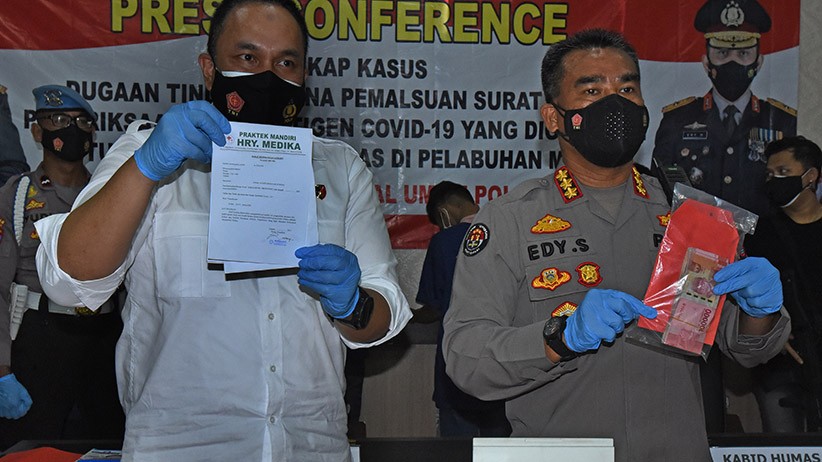 Polda Banten Tangkap Sindikat Pembuat Surat Hasil Tes Covid-19 Palsu - Bagian 2