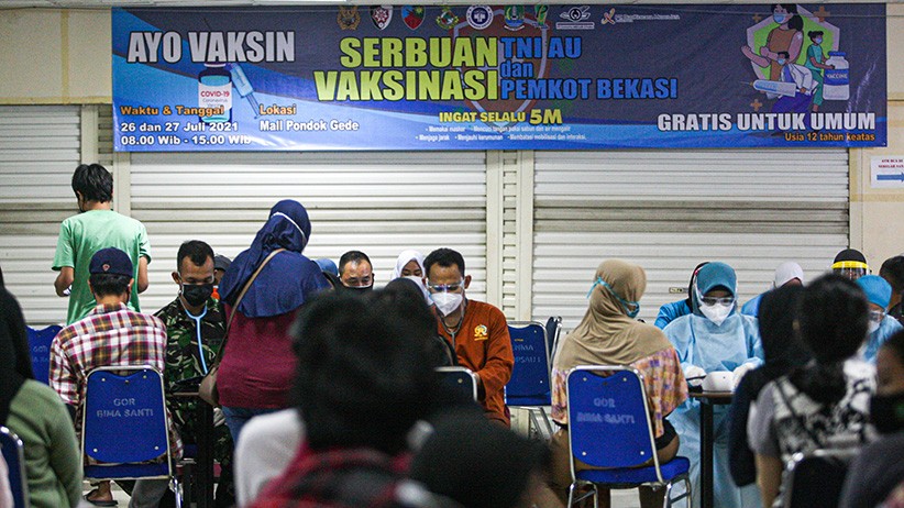 Percepat Herd Immunity, TNI AU Gelar Serbuan Vaksinasi di Mall Pondok Gede - Bagian 4
