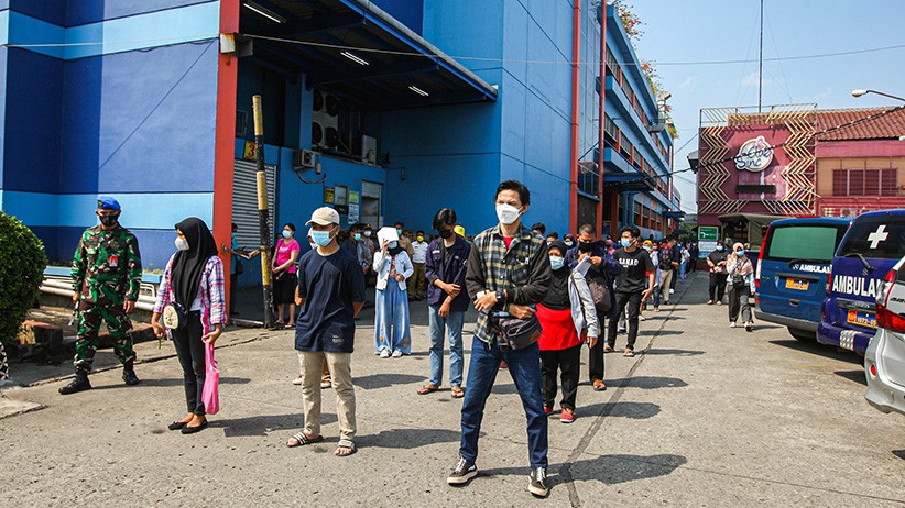 Percepat Herd Immunity, TNI AU Gelar Serbuan Vaksinasi di Mall Pondok Gede - Bagian 3
