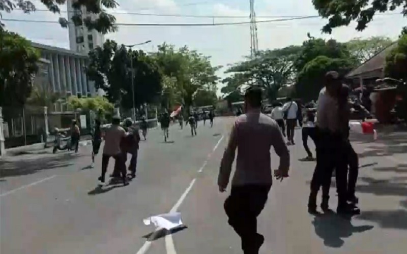 Demo Tolak PPKM Ricuh di Lebak