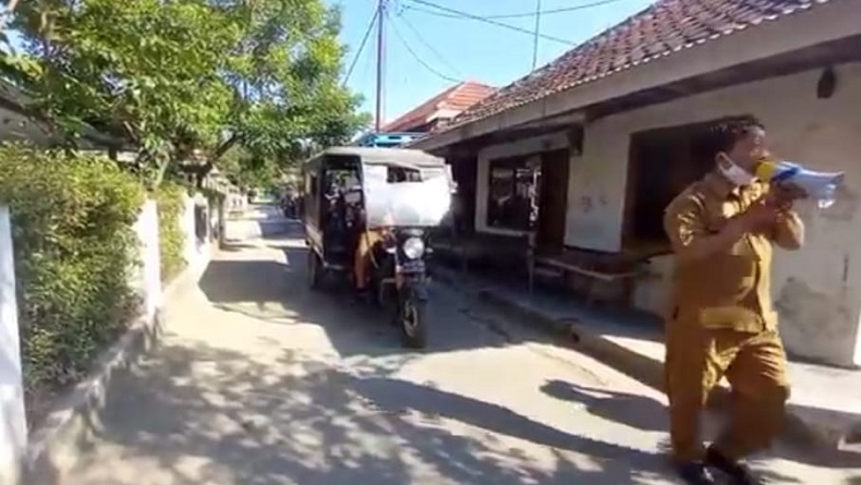 Warga Desa di Majalengka Antusias Ikut Vaksinasi Covid-19, Senang Dijemput Becak Motor