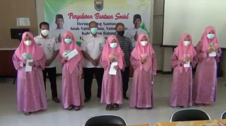 Ribuan Anak Yatim Piatu di Batang Terima Bansos untuk Keperluan Sekolah 