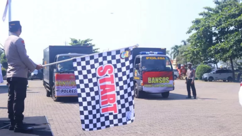 title Polda Lampung Salurkan 100 Ton Beras untuk Masyarakat Terdampak PPKM Polda Lampung Salurkan 100 Ton Beras untuk Masyarakat Terdampak PPKM