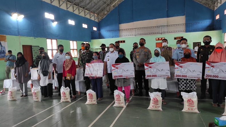 Bansos untuk Masyarakat Bangka Barat Mulai Disalurkan