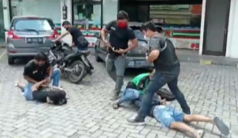 Disergap di Halaman Hotel, 2 Kurir Sabu di Mataram Tak Berkutik