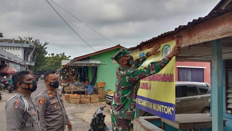Satgas Covid-19 Muntok Dirikan Pos Pemantauan di Pasar Tradisional