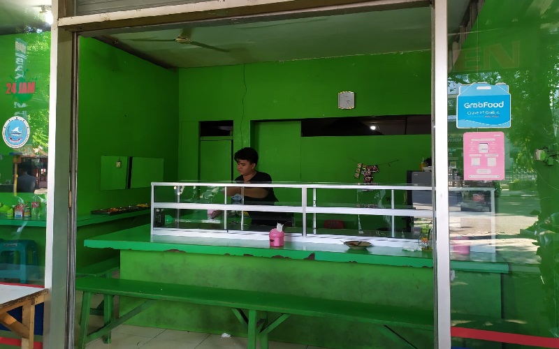 PPKM Level 4 di Kota Bandung, Mas Warteg Bilang Begini soal Makan di Tempat 20 Menit