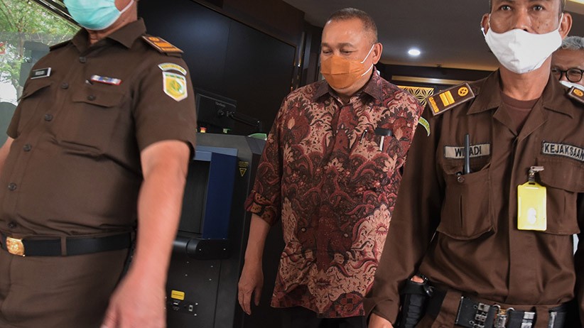 Alex Noerdin Diperiksa Kejagung Terkait Kasus Korupsi Pembangunan Masjid - Bagian 1