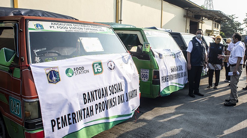Gubernur Anies Lepas Penyaluran Bantuan untuk Jutaan Keluarga - Bagian 2