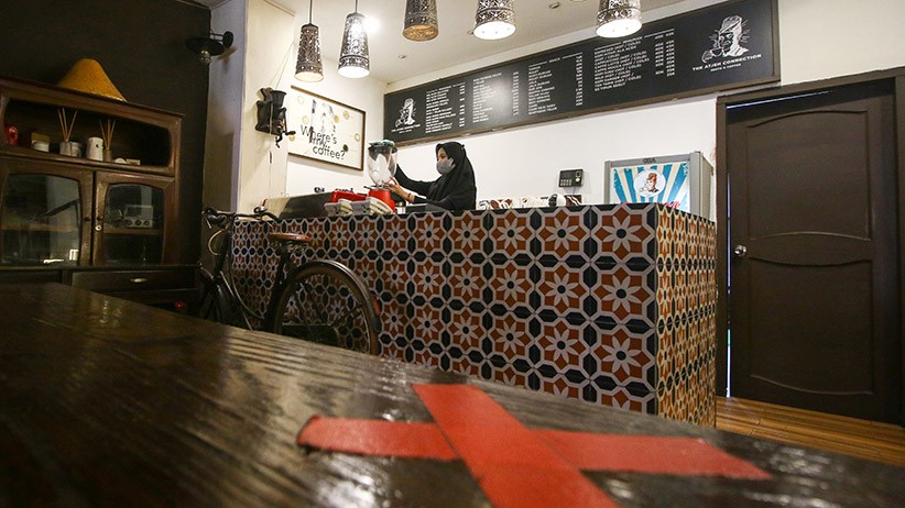 Pengunjung Restoran di Jakarta Wajib Sudah Divaksin Covid-19 - Bagian 2
