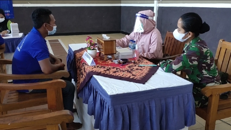 Serbuan Vaksinasi TNI Sasar Ratusan Warga Binaan Rutan Blora