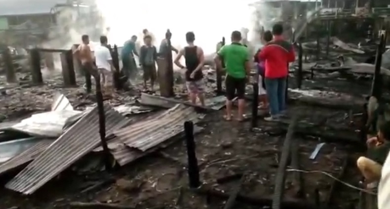 Kebakaran Hebat Hanguskan Belasan Rumah Warga di Desa Jelutung, Kerugian Rp1 Miliar