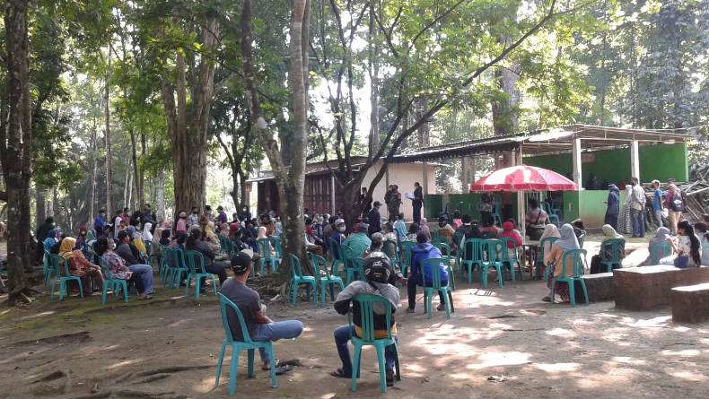 BST Cair, Warga di Semarang Ini Langsung Belanja Kebutuhan Pokok 