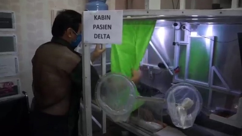Warga Bandung Ciptakan Kabin Antivirus Corona Varian Delta