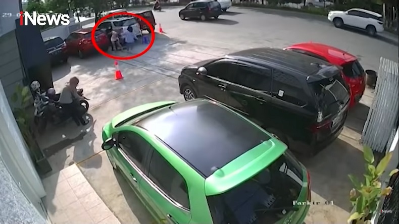 Detik-Detik Istri Sah Tikam Mahasiswi Diduga Pelakor Viral di Medsos