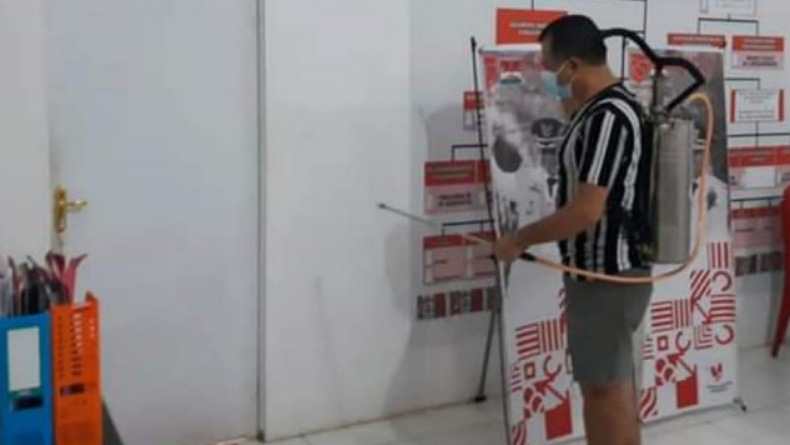 Satgas Semprotkan Disinfektan ke Fasilitas Publik di Minahasa Tenggara 