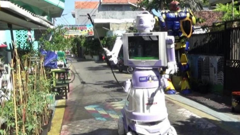 Kenalkan Delta, Robot Remot Kontrol Warga Surabaya yang Bisa Semprot Disinfektan