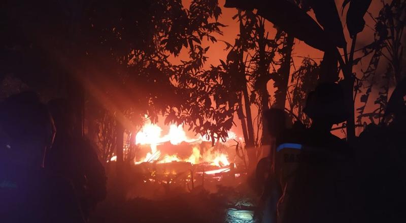 Pabrik Jamur di Sukabumi Ludes Terbakar, Diduga Korsleting Listrik