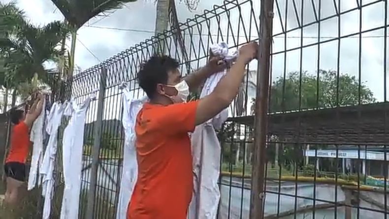 Stok APD Habis, Petugas Pemakaman Jenazah Covid-19 di Babel Pakai Alat Bekas