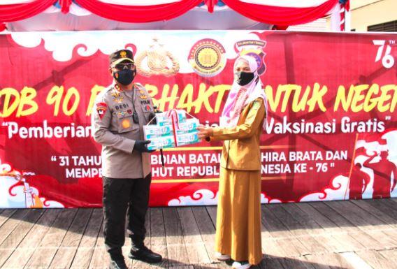 31 Tahun Mengabdi, IKDB 90 Bagikan Sembako untuk Warga Terdampak Covid-19 di Palangka Raya