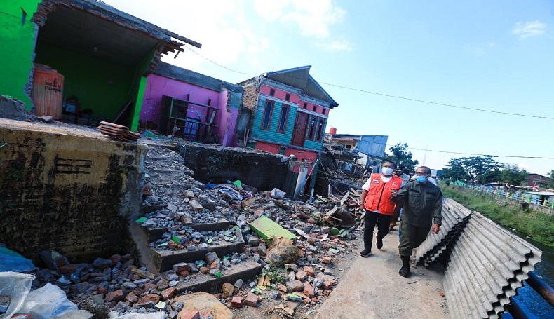 Kembalikan Fungsi Sungai Cidurian, 103 Bangunan di Kota Bandung Dibongkar 