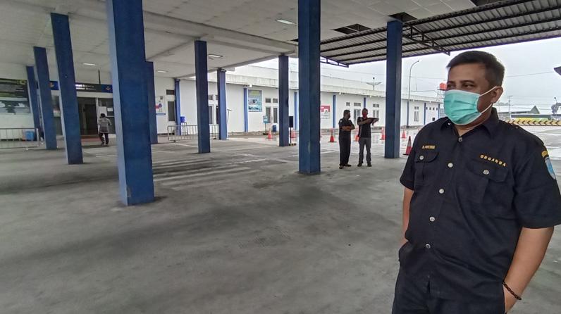 title PPKM Diperpanjang, Awak Angkutan Umum di Semarang Semakin Terpuruk PPKM Diperpanjang, Awak Angkutan Umum di Semarang Semakin Terpuruk