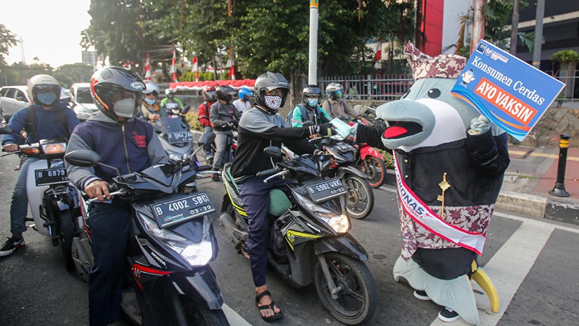 Aksi Maskot Harkonas Ajak Masyarakat Bantu Pulihkan Ekonomi Bangsa - Bagian 2